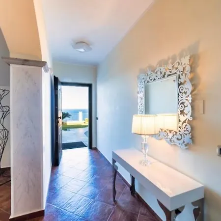 Panoramic Overlooking The Aeolian Islands Villa *